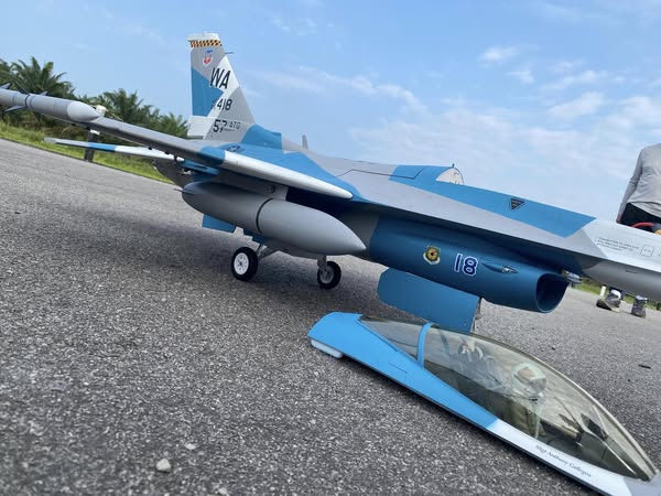 Freewing F16 V2 90 Converted